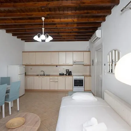 Apartment Mykonos Stylish Ivory 1 Bd With Shared Pool Plintri