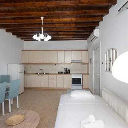 Mykonos Stylish Ivory 1 Bd With Shared Pool