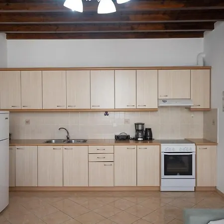 Mykonos Stylish Ivory 1 Bd With Shared Pool Plintri